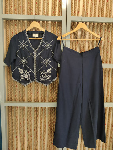 Crossover Navy